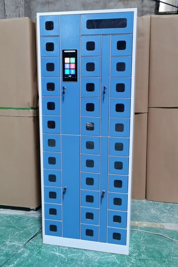 luggage locker