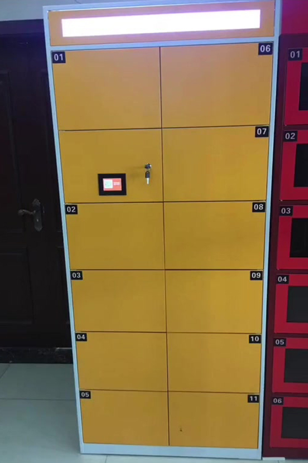 luggage locker