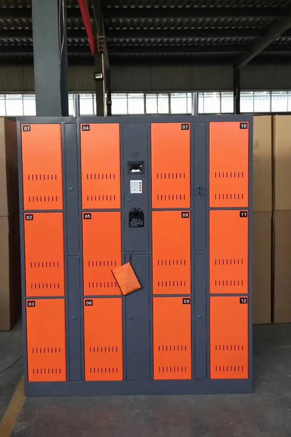 luggage locker