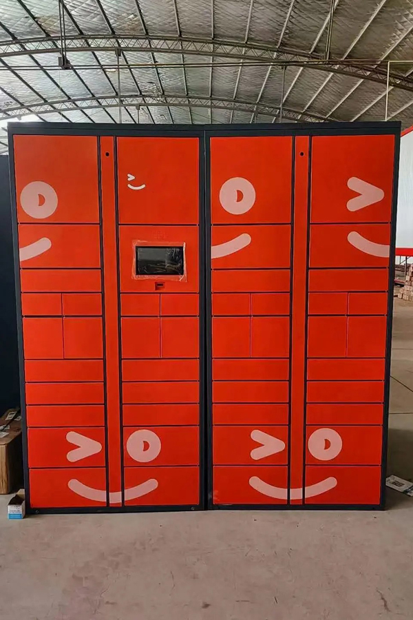 luggage locker